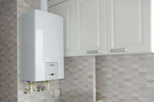 小松鼠壁挂炉通电打不燃是什么原因 点火器是否有损坏或松动的情况